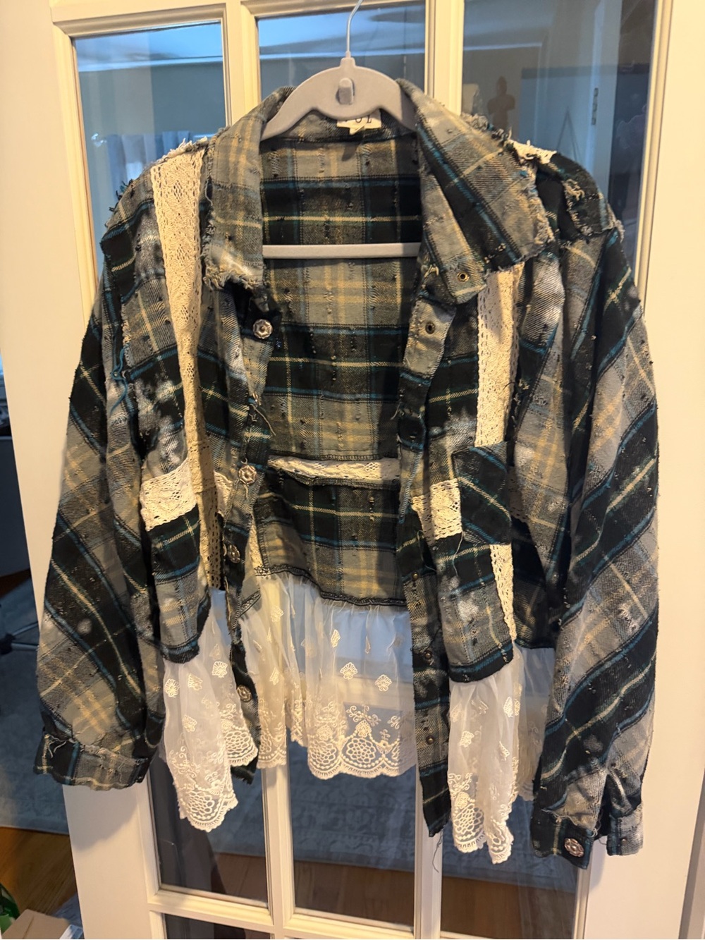 POL Women’s Black & Green Plaid Lace-Trim Jean Jacket